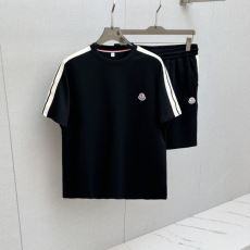 ファション性の高い モンクレール MONCLERブランド 偽物 通販 NXZMO150 上下セット 半袖Tシャツ 2色可選 2026お買い得豊富な