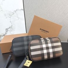 SALE開催 バーバリーコピー...