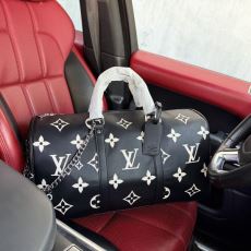 ルイ ヴィトン LOUIS V...