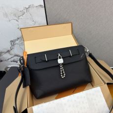 ルイ ヴィトン LOUIS V...