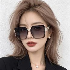 2026年モデル入荷 フェンデ...