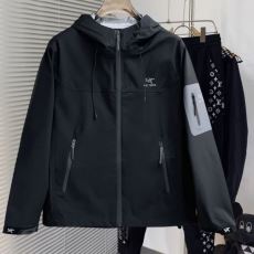 ブルゾン ジャケット、上着 ダスターコート アークテリクス ...