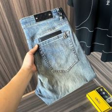 特別人気感謝SALE ドルチェ＆ガッバーナ コピーブランド NZKDG052 ジーンズ デニムパンツ 2026数量限定安い