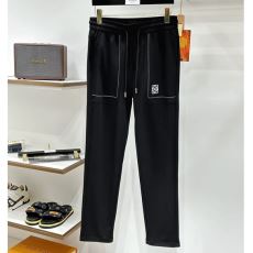 抜群な楽チン感ある大定番 ロエベ ブランドコピー NZKLOE047 スエットパンツ チノパン 2026激安大特価安い