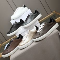 ヴェルサーチ ブランド 偽物 通...